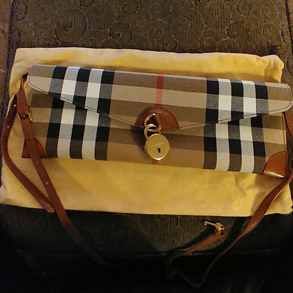 BURBERRY vintage clutch